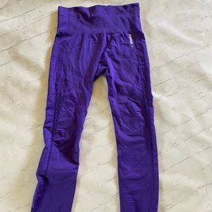 Purple gym shark leggings with cut outs